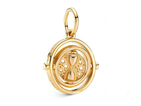 37-369174C00-Pandora-Harry-Potter-Spinning-Time-Turner-Pendant-768x493.jpg